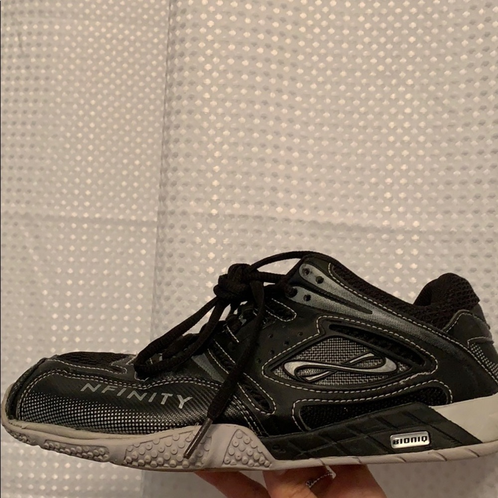 Nfinity volleyball sneakers